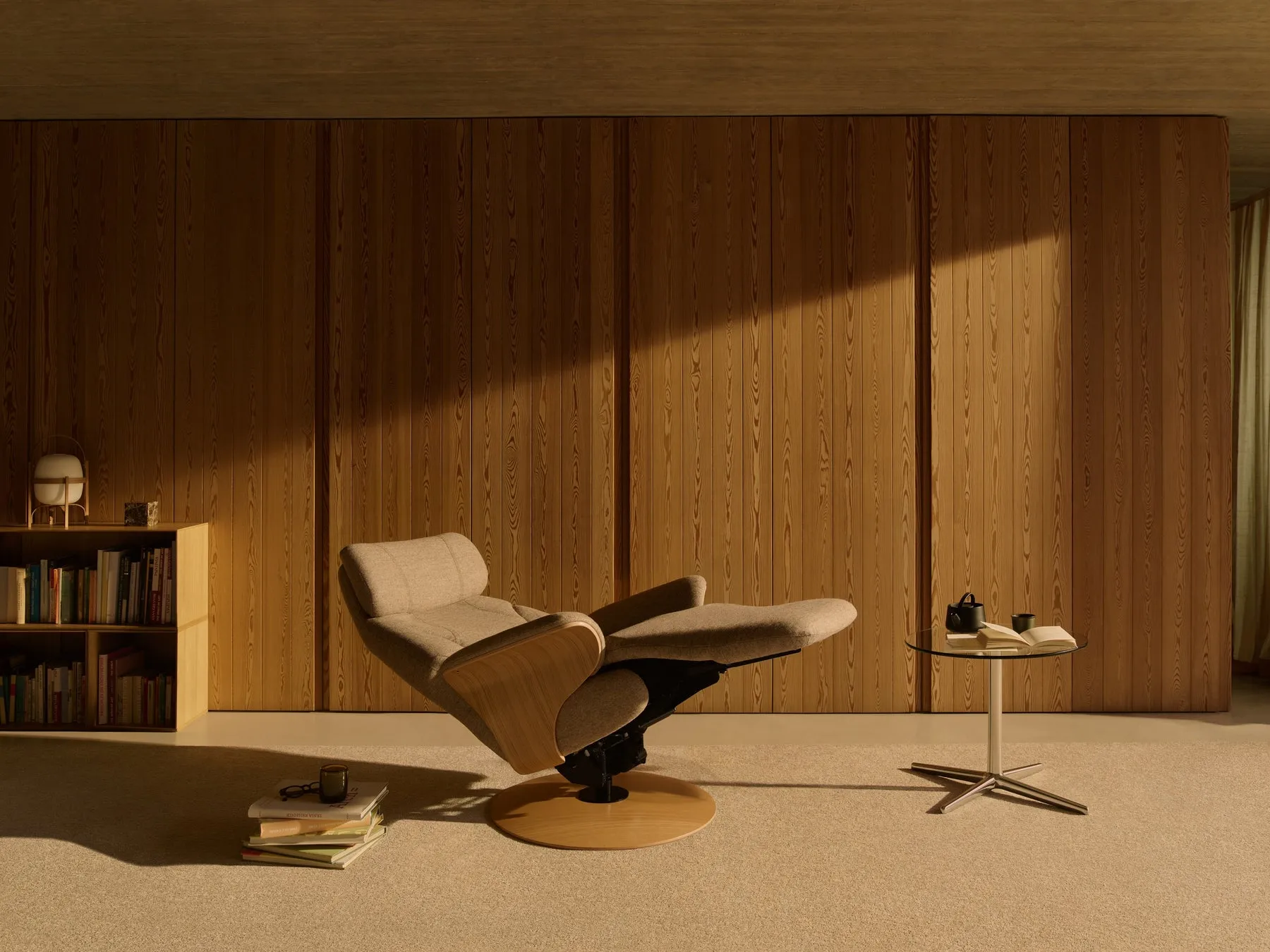 リクライニングチェアのある部屋のイメージ