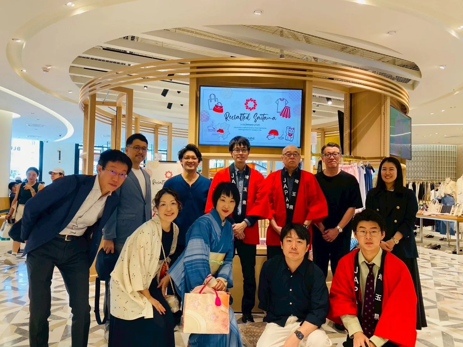 イベント会場での集合写真