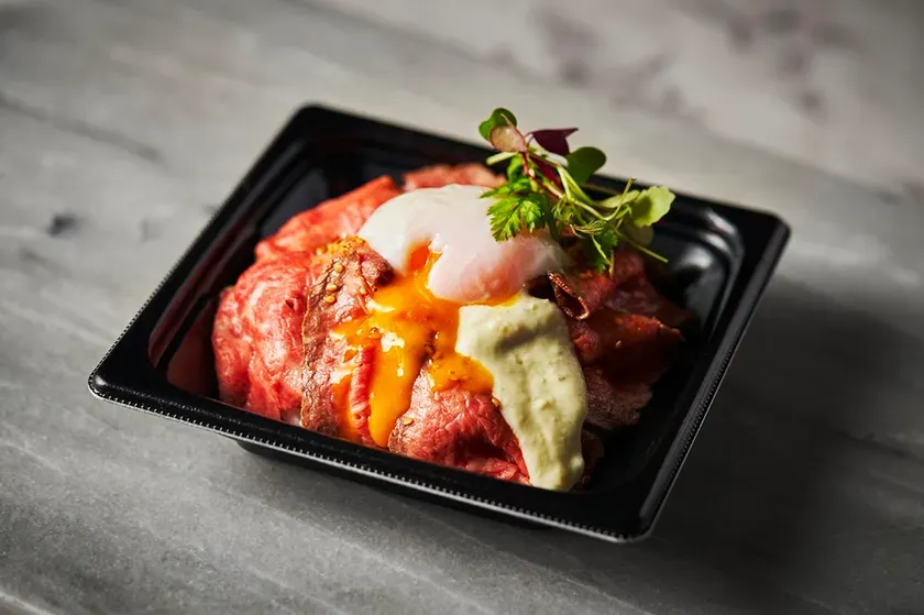 テイクアウトのローストビーフ丼