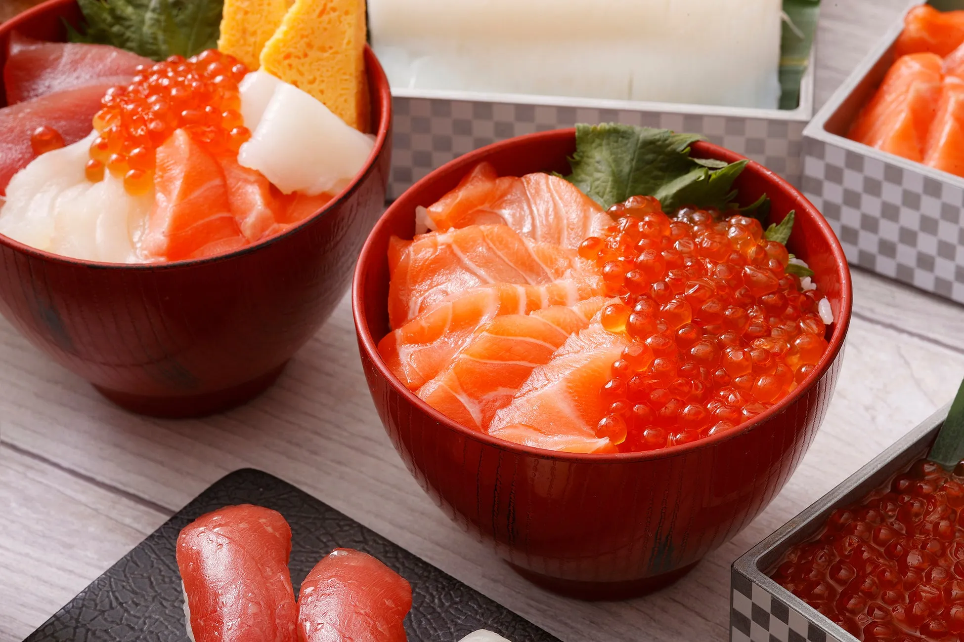 様々ないくら丼と刺身丼