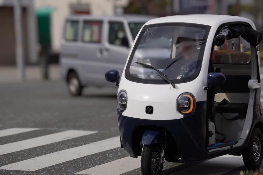 街中を走行するビベルCOCO