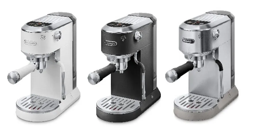 3色のDe'Longhiエスプレッソマシンの写真。白、黒、シルバー。