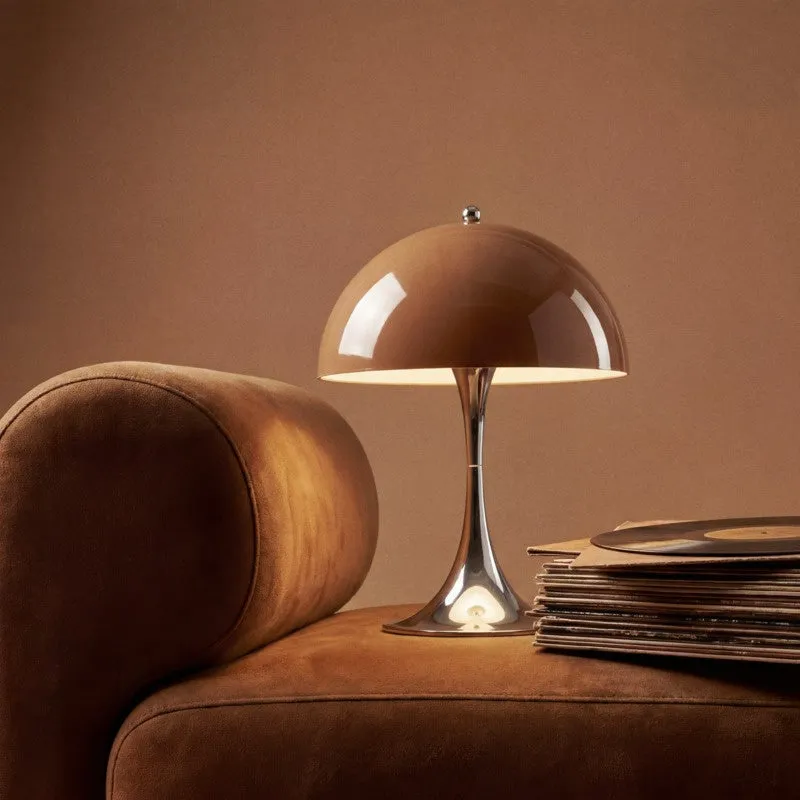 茶色のテーブルランプ