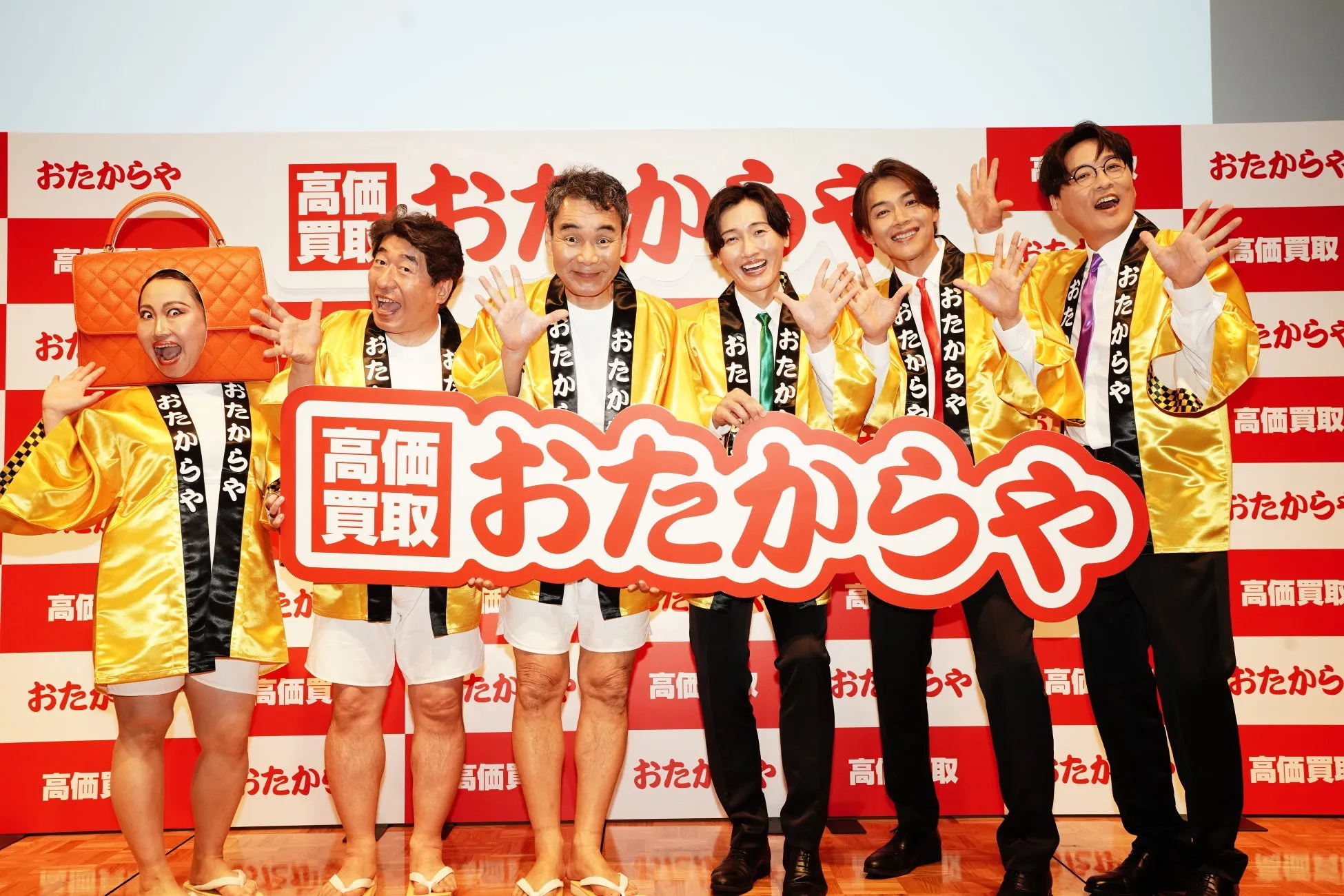新CM発表会の集合写真