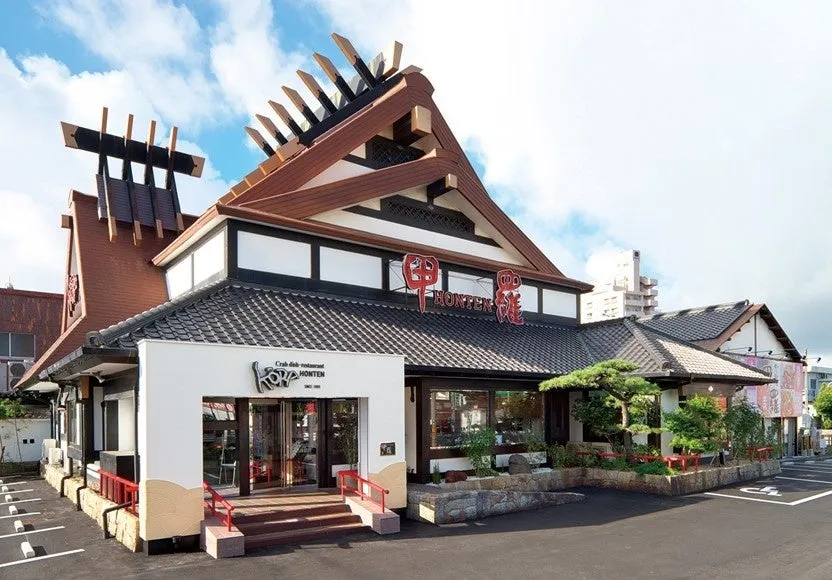 甲羅本店の店内の様子