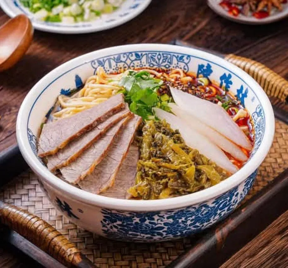 酸菜牛肉麺