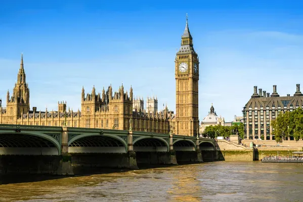 イギリス