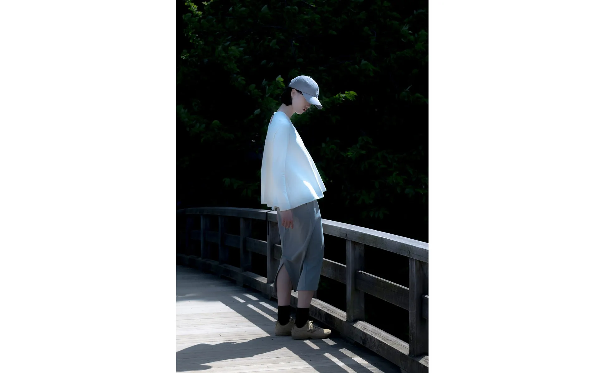 NB GREY グラフィックTシャツ(ロゴ)