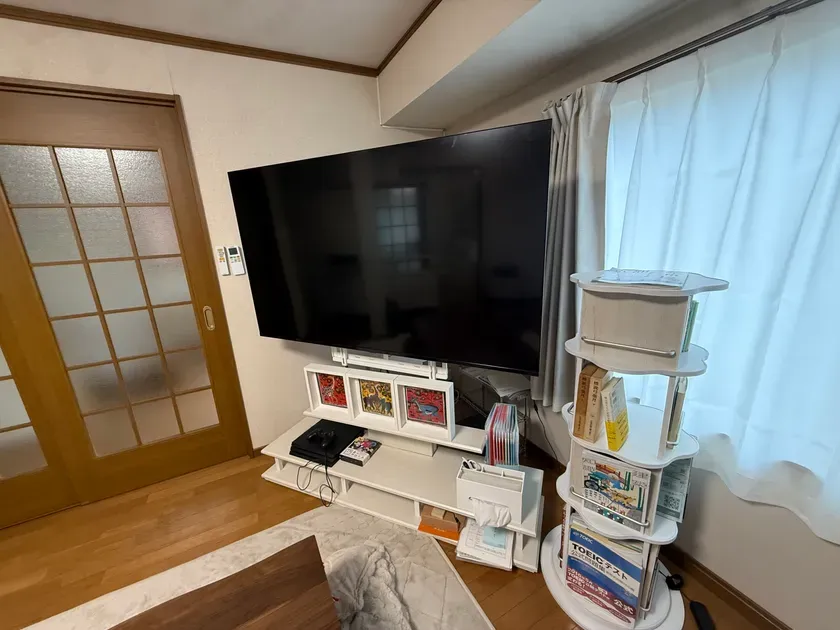 大きなテレビがあるエリアは、ちょっとしたブレイクやイベントにも使えそう。