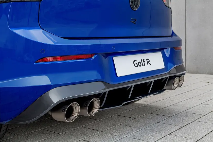 Golf 8.5 R Rear2
