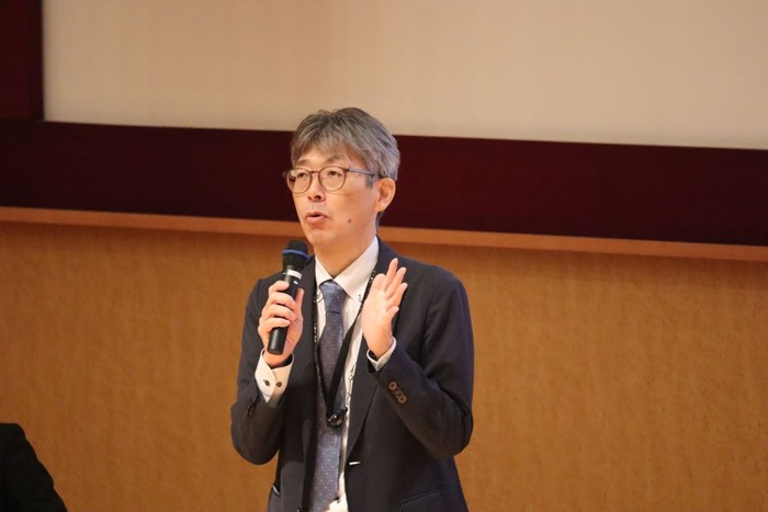 次期学習指導要領について説明する藤枝視学官