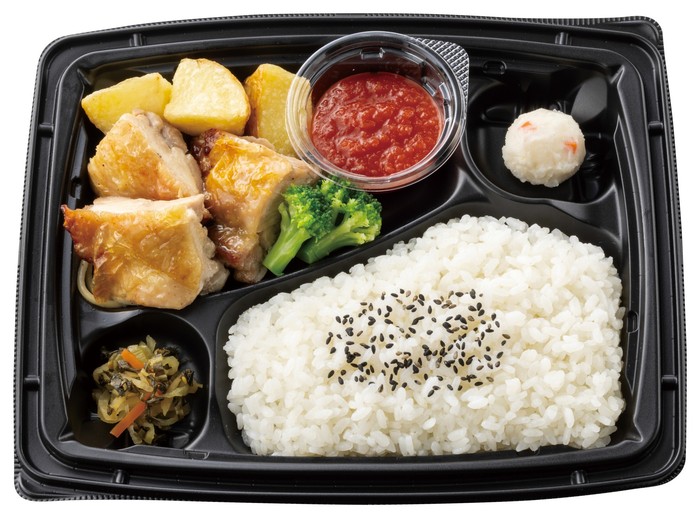 チキンステーキ弁当(トマトガーリック)584円(税込630円)