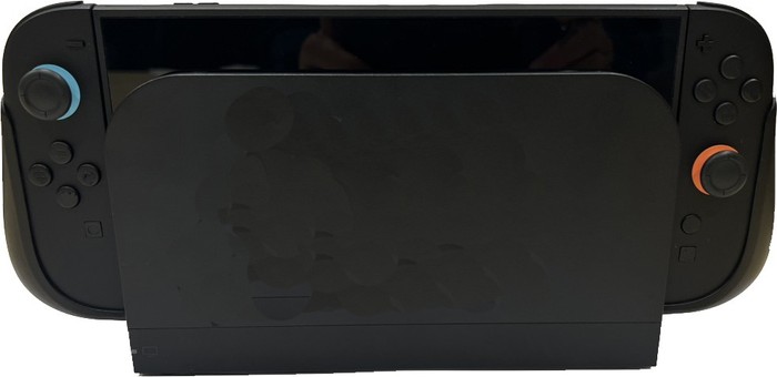 グリップを装着したままSwitch2ドックにセット可能