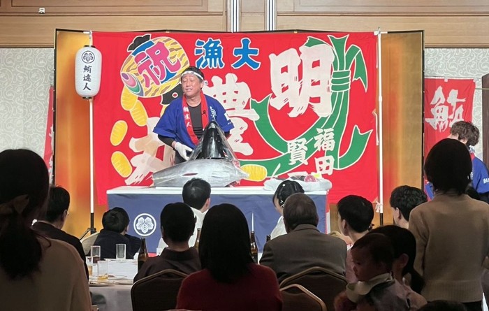 マグロ解体ショーの様子(2026年1月撮影)
